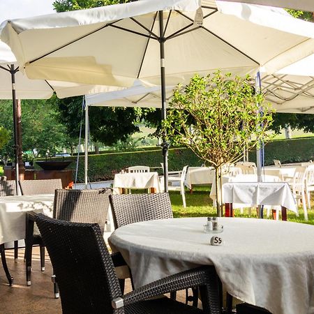 Logis Hotel Et Restaurant La Bombardiere Cuq-Toulza Ngoại thất bức ảnh