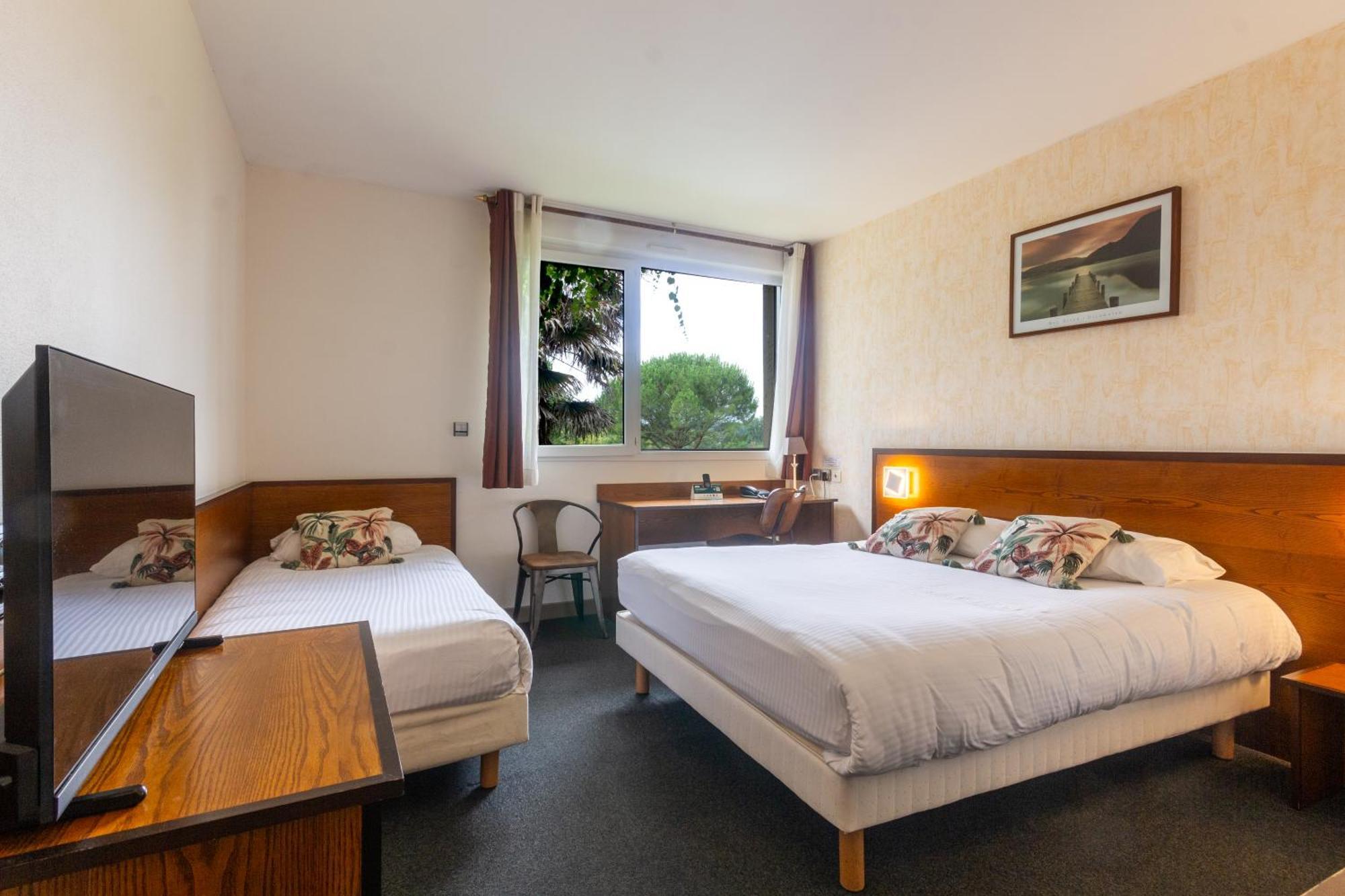 Logis Hotel Et Restaurant La Bombardiere Cuq-Toulza Ngoại thất bức ảnh